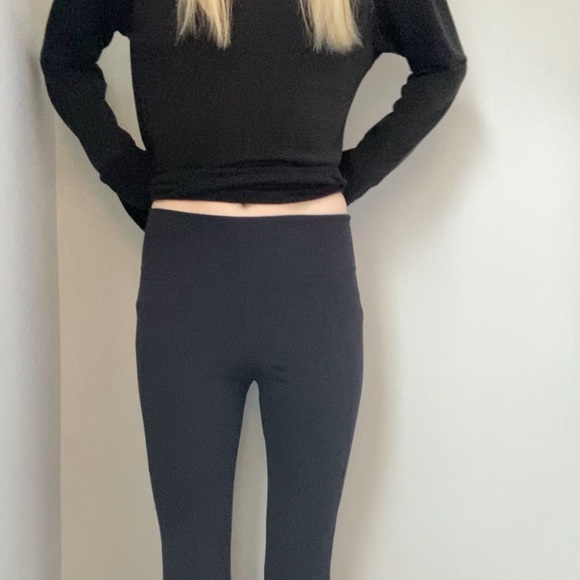 ❌SOLD Aritzia Tna Black Stride Leggings - Picture 8 of 13